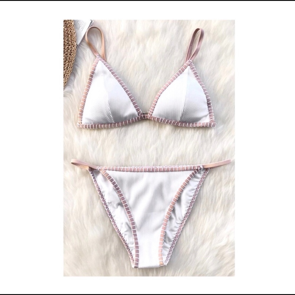CUPSHE - Bay Of Angels Crochet Bikini Set